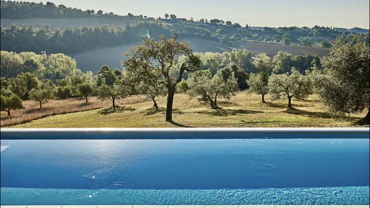 Montoro Villa | Torre DÉstate Designvilla Tuscany with large Infinity Pool