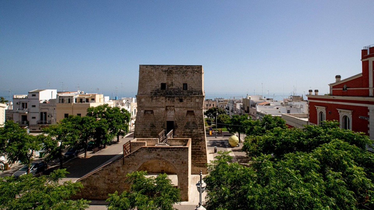 Municipio 1 Apartment | Torre Lama con balcone vista mare by Wonderful Italy