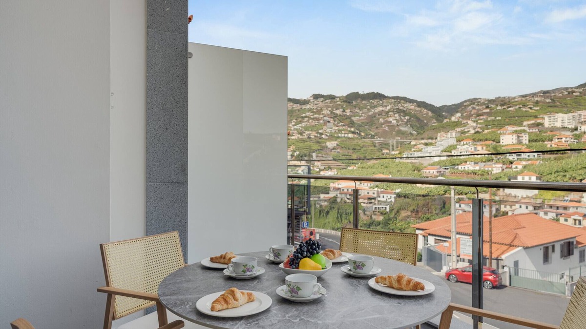 Camara de Lobos Apartment | Torre Palace I by Atlantic Holiday