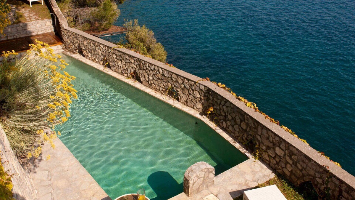 Montepertuso Villa | Torre Sponda - Cisterna, Private Beach