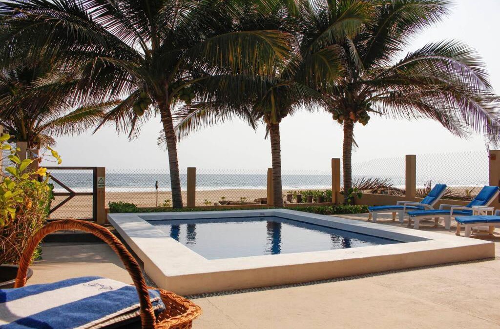 Ixtapa - Zihuatanejo House | Total Privacy on Playa Blanca Casa Flor De Coco