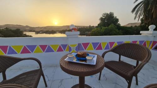 Aswan House | Toto Kato