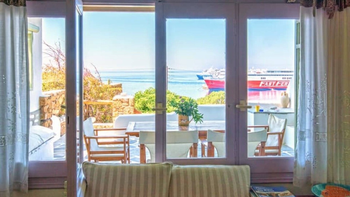 Tourlos Villa | Tourlos Beachfront House/Mykonos