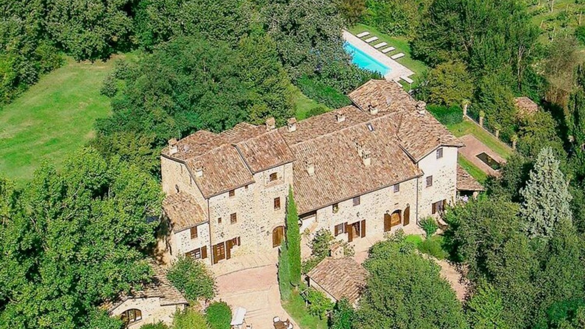 Umbertide House | Tower House in Umbria with Pool and Garden