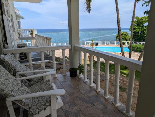 Tower Isle Apartment | Tower Isles Condo with sea views