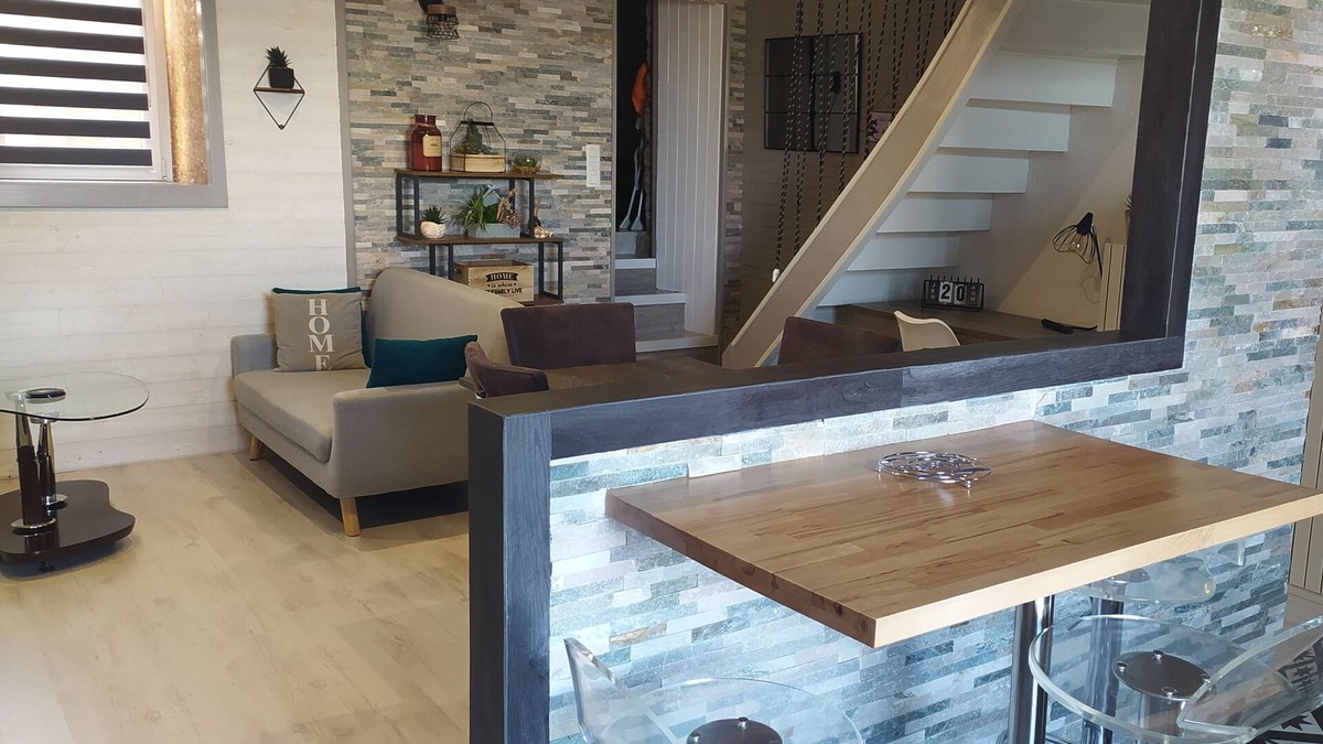 Montours House | TOWN HOUSE WITHOUT EXTERIOR