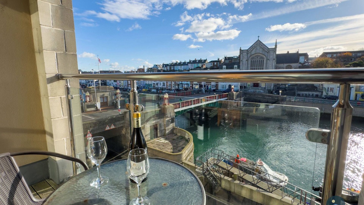 Weymouth Apartment | Townbridge Retreat - Two Bedroom Apartment, Sleeps 4