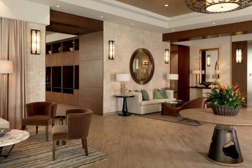 South Orange Hotel | TownePlace Suites by Marriott Orlando Downtown
