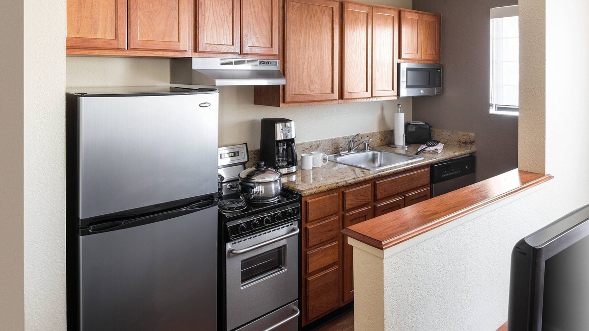 Hawthorne Hotel | TownePlace Suites Los Angeles LAX/Manhattan Beach