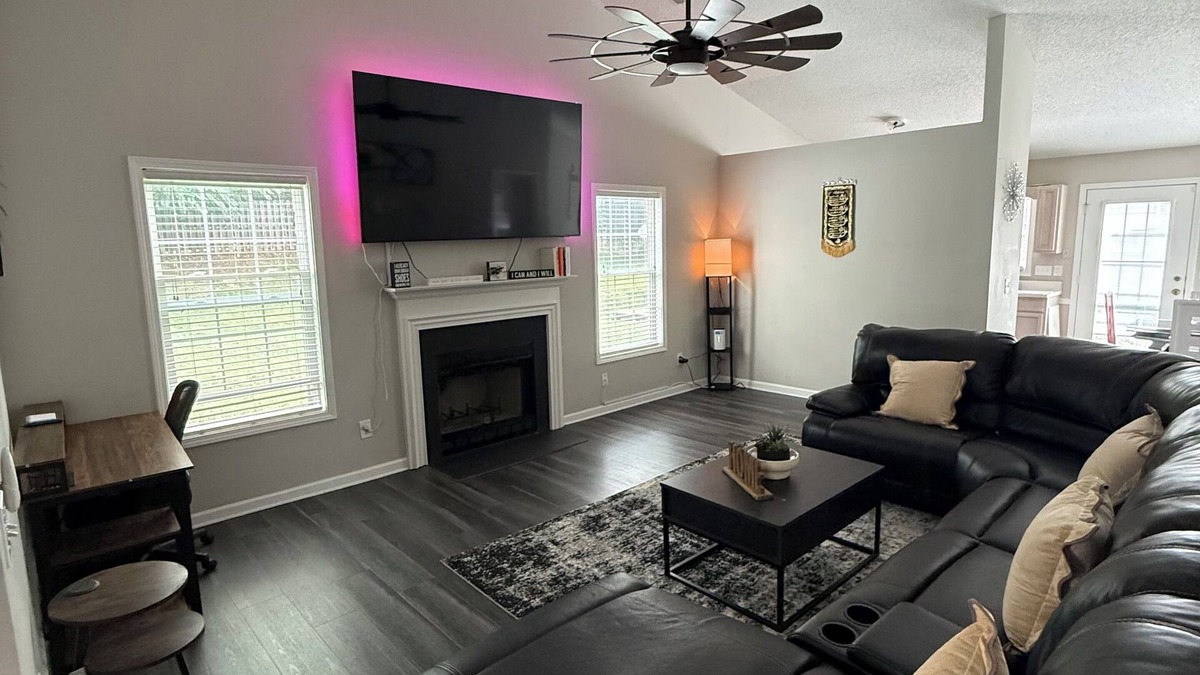 Greensboro House | Townhome Close To Everything