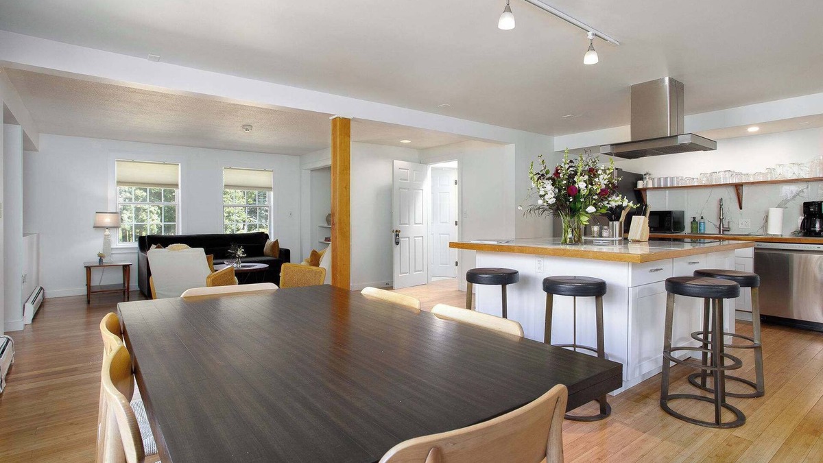 Egremont House | Townhome Connected To Historic Inn & Music Venue