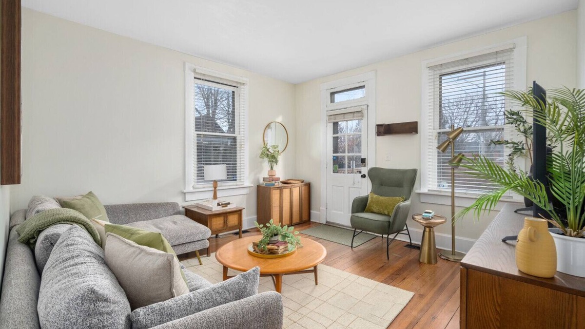 German Village House | Townhome|German Village|Private Patio|Near OSU