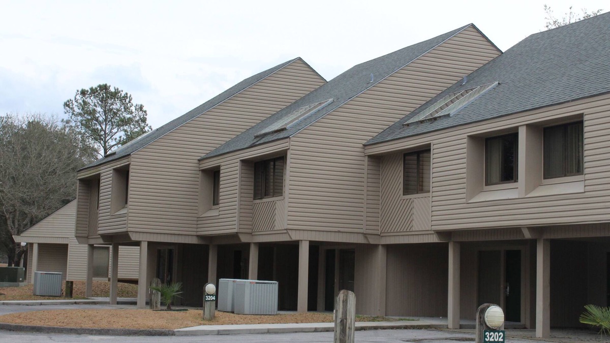 Fairfield Harbour House | Townhome with 2 bedrooms plus loft sleeping area, perfect for your next vacation