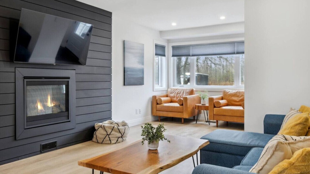 Collingwood House | Townhome with Private Hot Tub, 10 Mins to Village! - 161 Vacation Inn