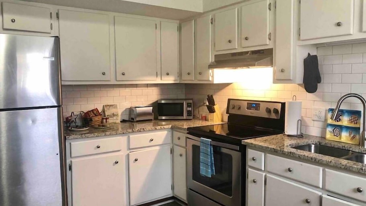 Grand Bay Apartment | Townhomes Near the Bay - #1