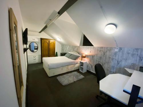 Huddersfield House | Townhouse 105