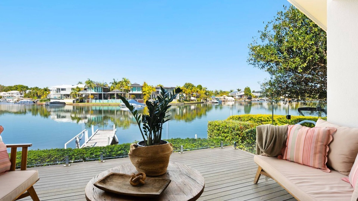 Noosaville House | Townhouse 6 Sunseeker Close 26- Beautiful Waterfront townhouse