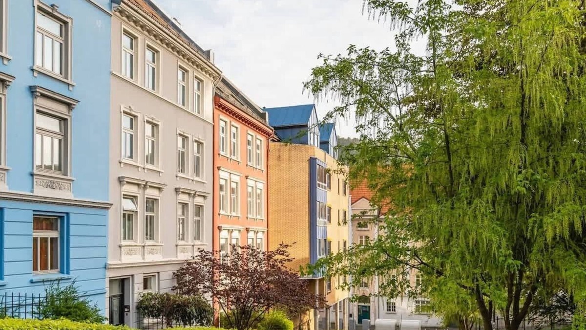 Bergen City Centre Apartment | Townhouse Dream I Architectural Design I Bathtub