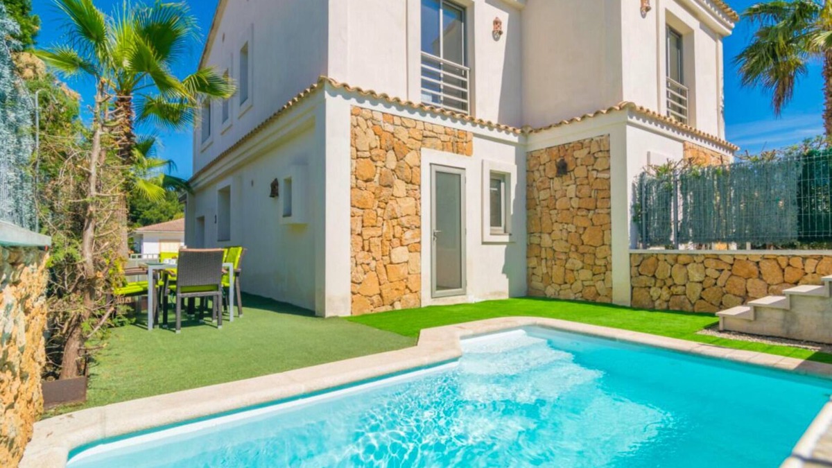 Son Serra de Marina Ski Chalet | Townhouse with Private Pool