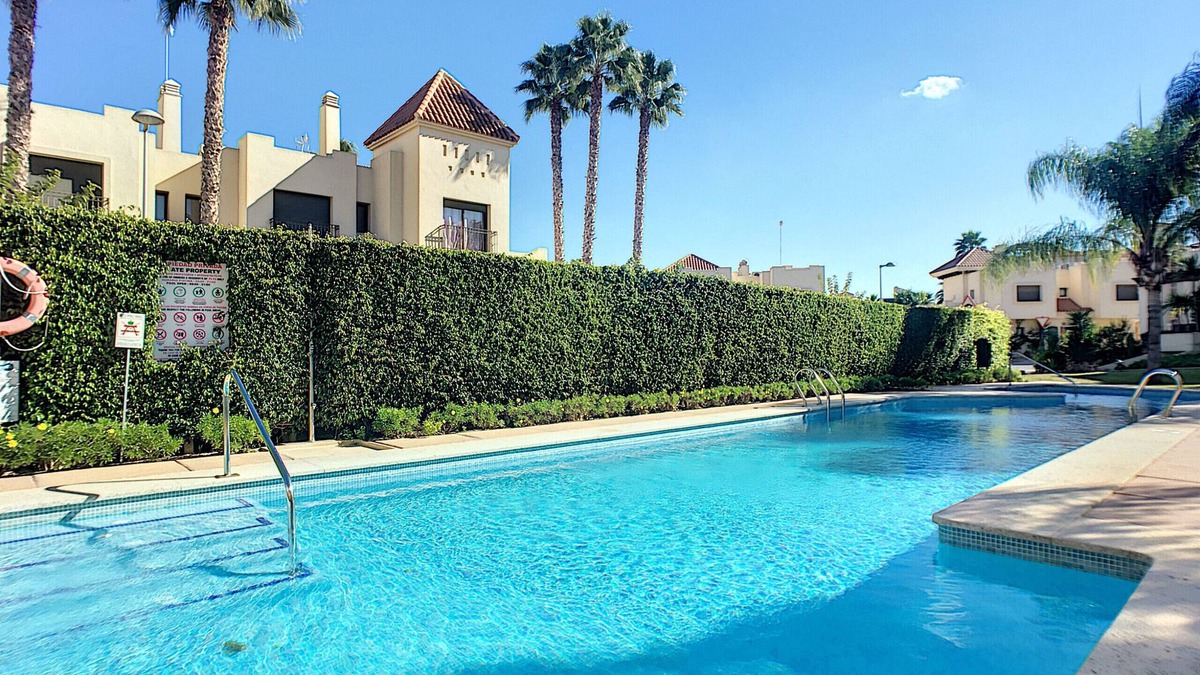 Roda Ski Chalet | Townhouse, free wifi, south facing patio, pool