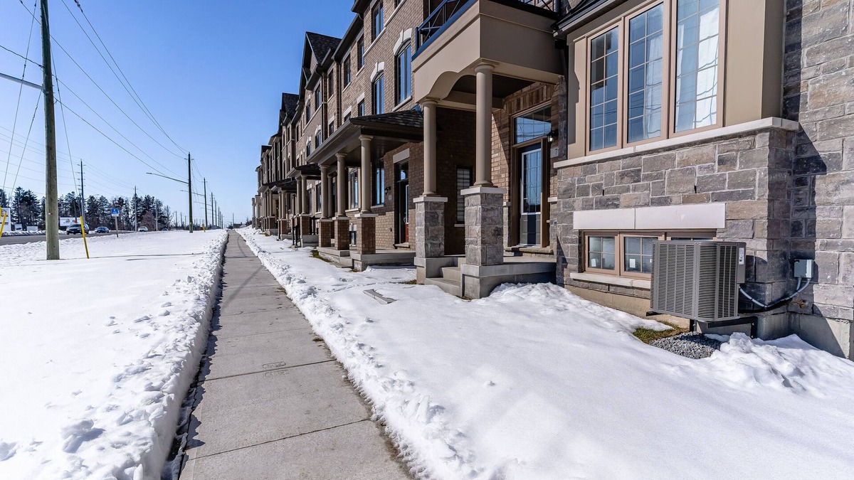 Whitby House | Townhouse near the conservation areas
