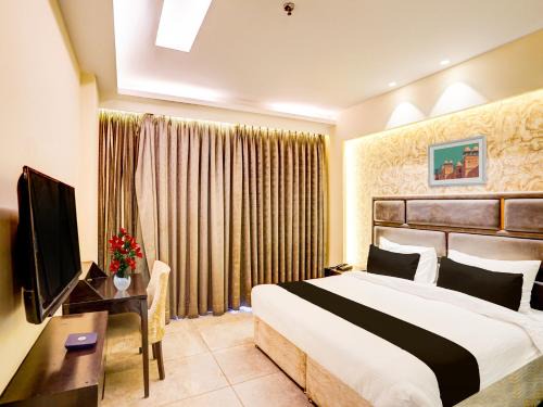 Pitampura Hotel | Townhouse Pitampura West Enclave