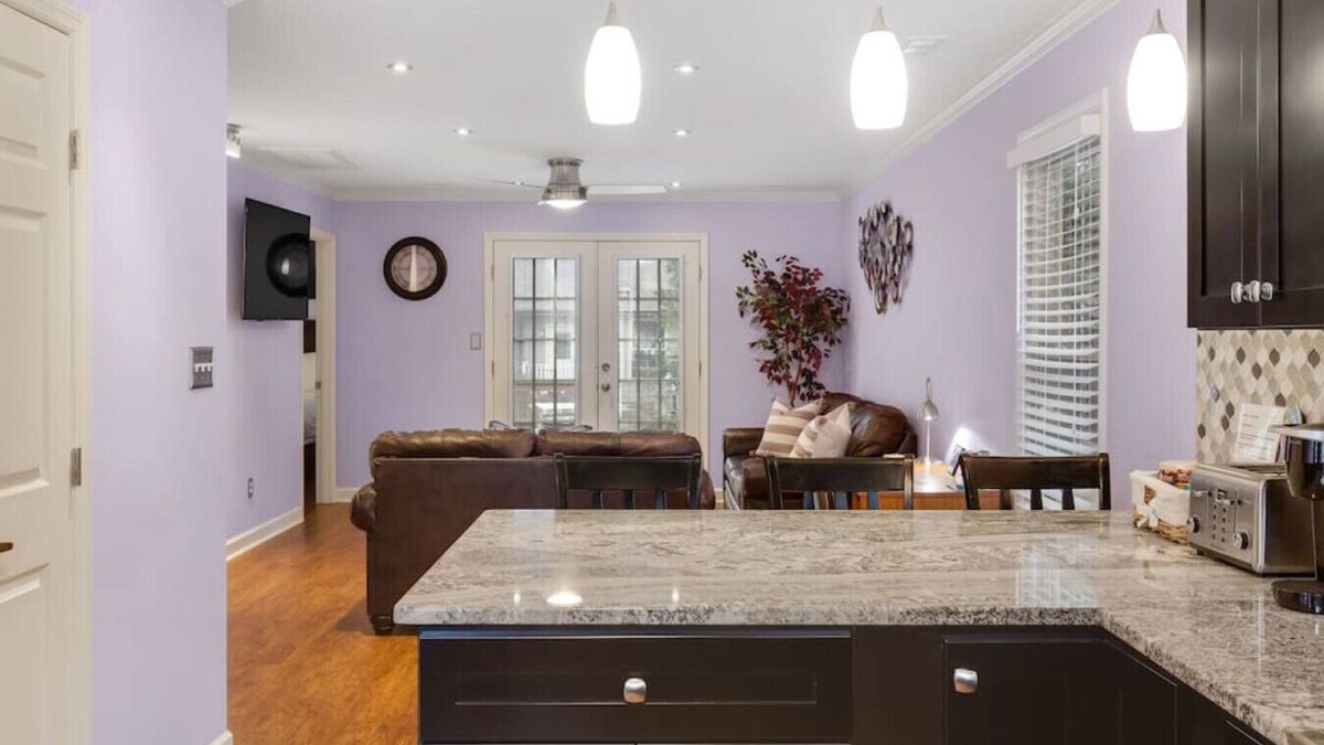 Northeast Raleigh House | Townhouse that is minutes from Downtown Raleigh