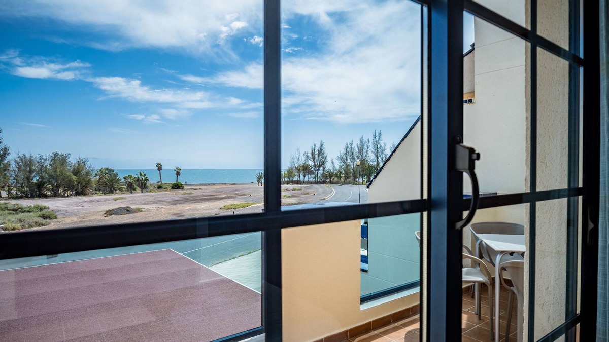 Pajara House | townhouse with sea views and 1 minute from the beach