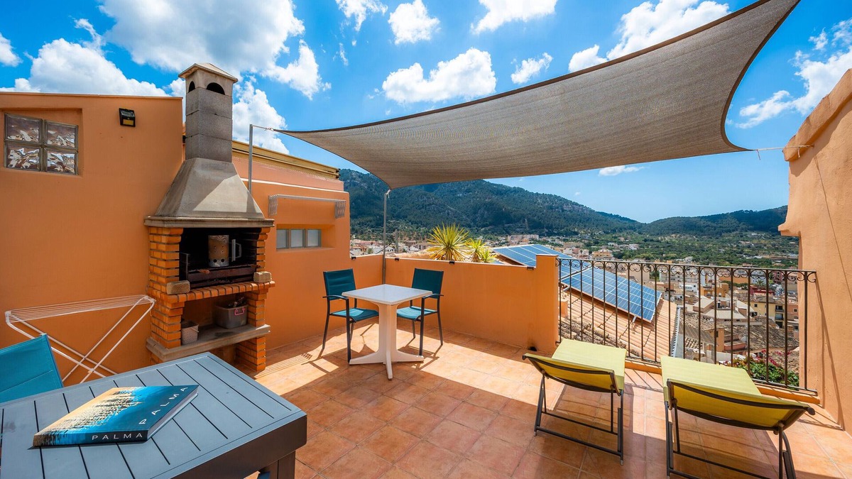 Andraitx House | Townhouse with a view — Casa Eliasneil