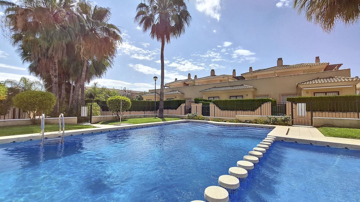 El Algar House | Townhouse with communal pool