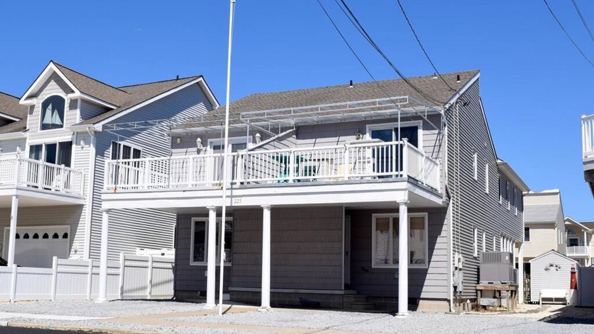 Townsend's Inlet Condo | Townsends Inlet Rental 4 BR, 3 Bath, Sleeps 12!