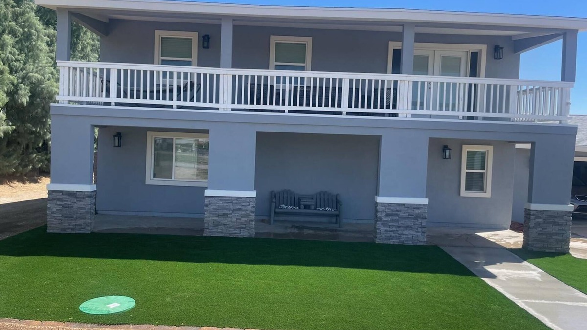 Fort Mohave House | tQuiet two story house on 2 acres. Plenty of parking, for RV, vehicle & toys.