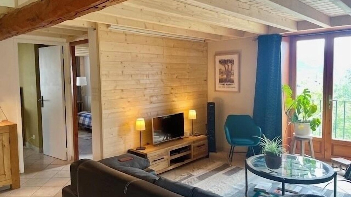 Font-Romeu-Odeillo-Via House | Très Agréable Maison Tout Confort Avec Jardin Dans le Village Dodeillo