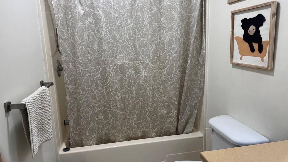 Hochelaga-Maisonneuve Apartment | Très grand 3 ½ lumineux avec électros – Unité #101