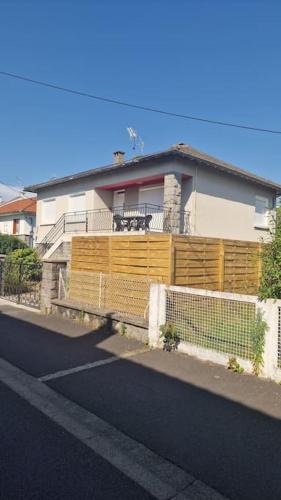 Aurillac House | Très grande maison individuelle