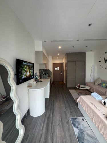 Tu Liem Hotel | Trạm Sạc Homestay Vinhomes Smart City