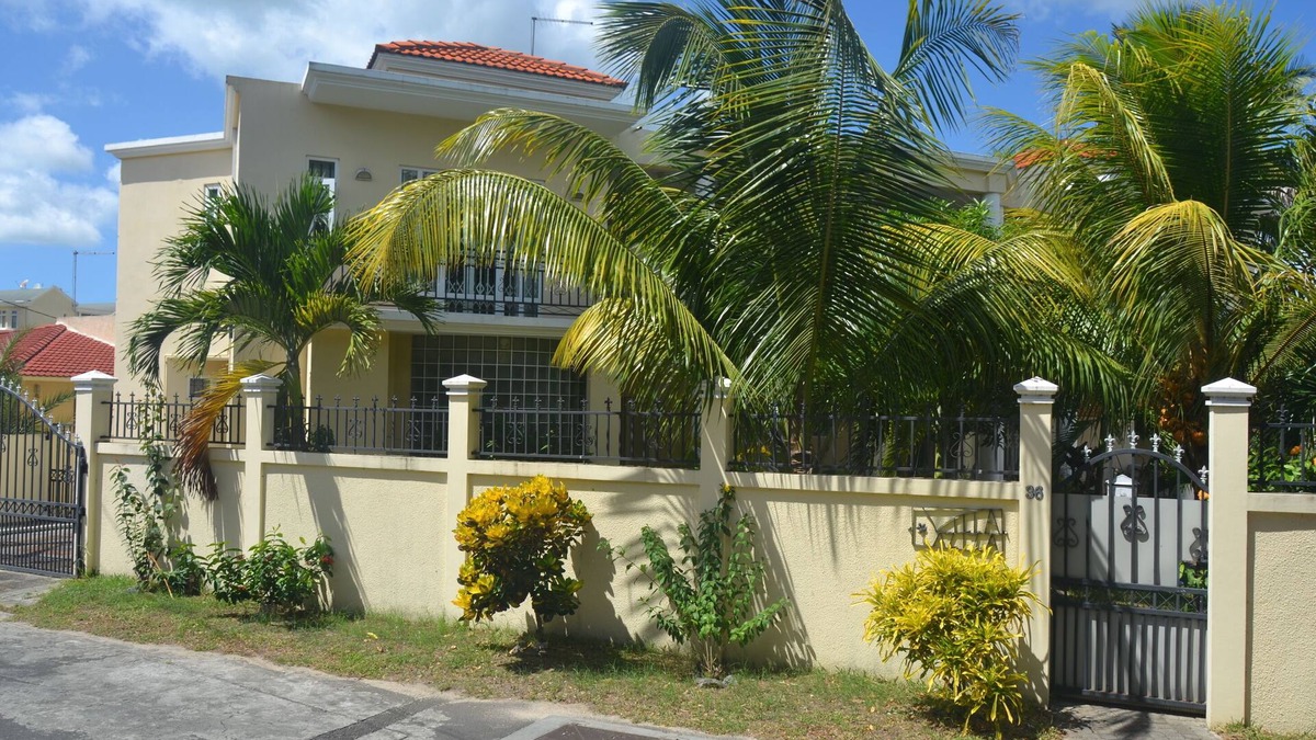 Trou aux Biches Villa | Trou aux Biches, Villa Aziza - 150m walk from beach - Luxury 3 double bedrooms