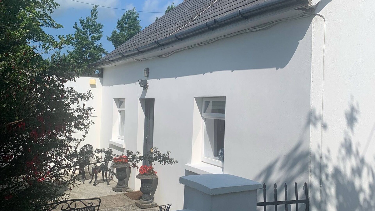 Athea Cottage | Traditional Irish Cottage - close to The Wild Atlantic Way