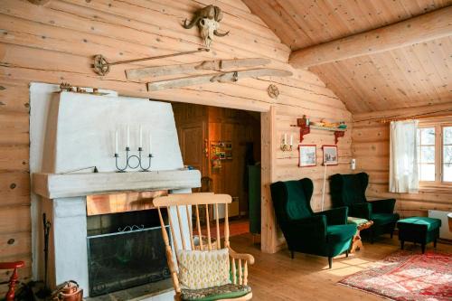 Al House | Traditional Log Cabin At Reineskarvet