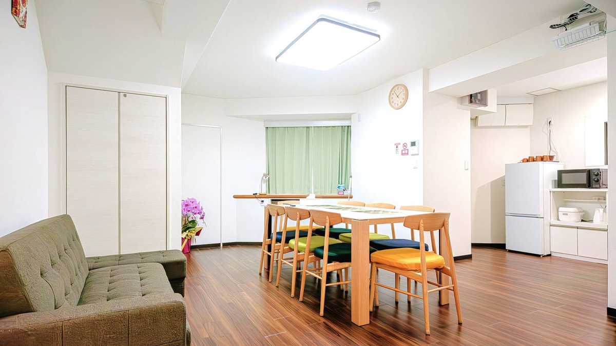 Itabashi Apartment | Traditional Meets Modern | 110㎡ Tokyo Home | Train 5min to Ikebukuro | Sleeps 11