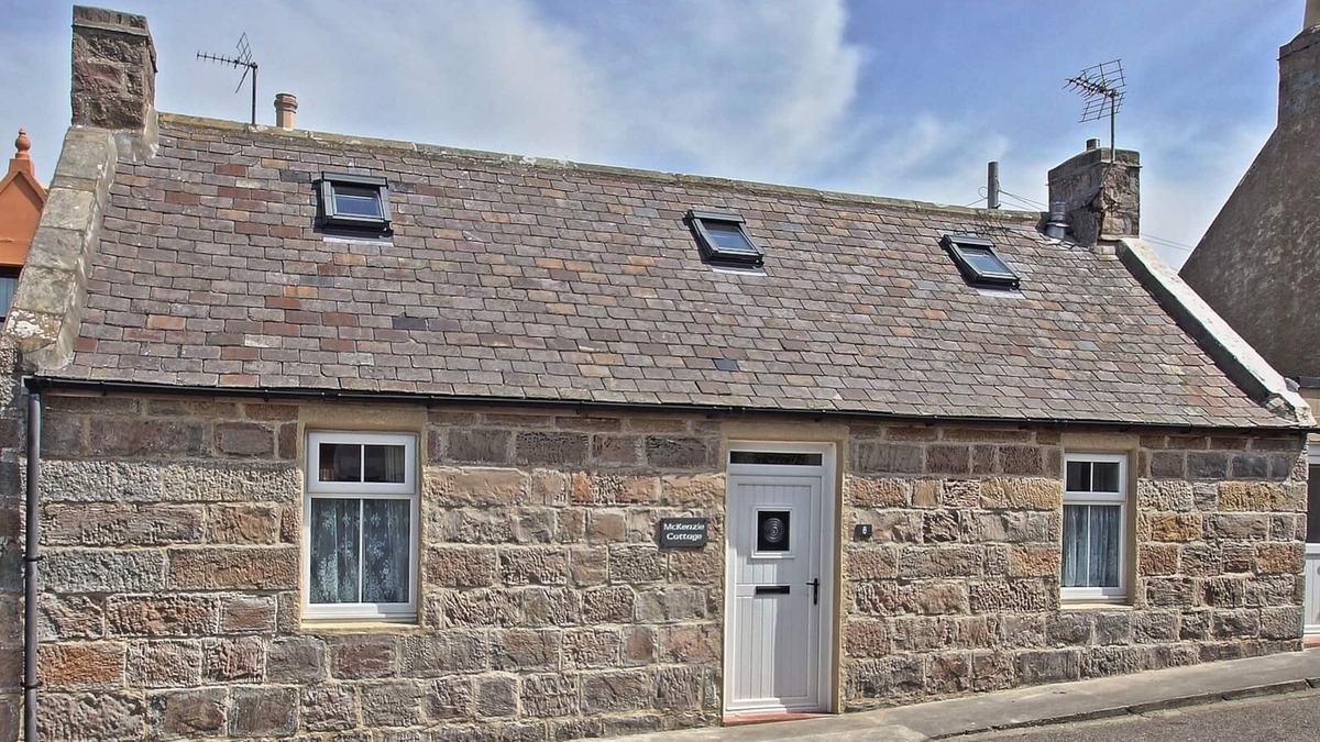 Buckie Cottage | Traditional Stone Built Fisherman's Cottage