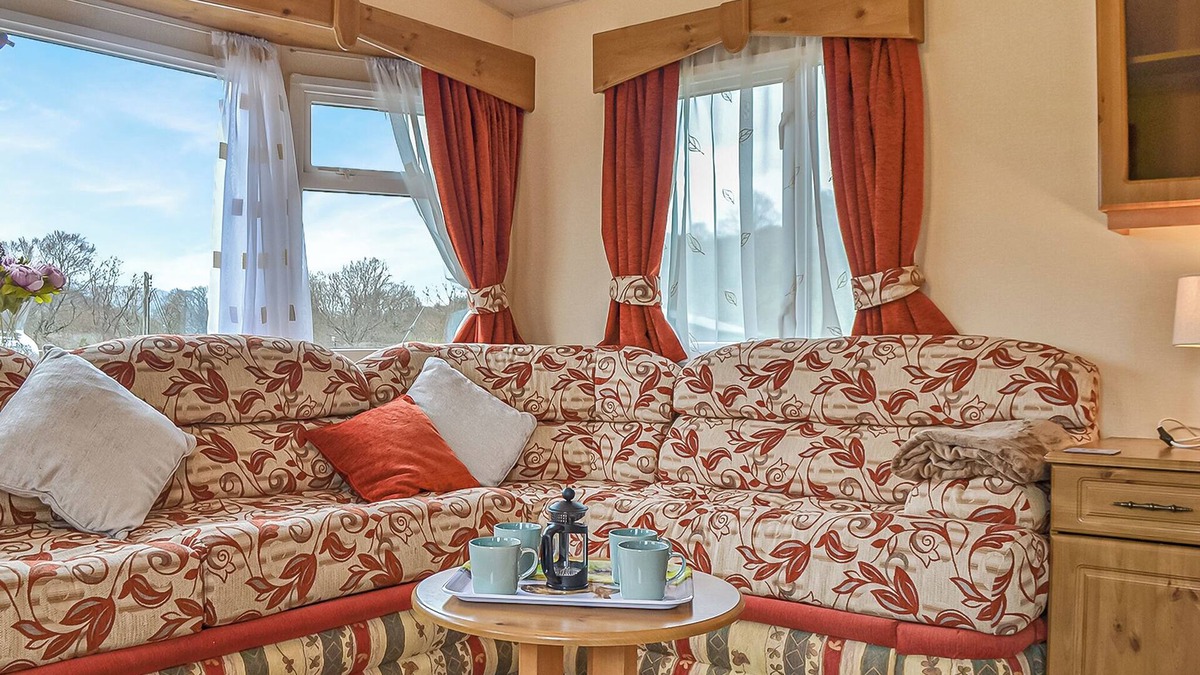 Dolgellau House | Traditional yet comfortable caravan with one double and one twin.