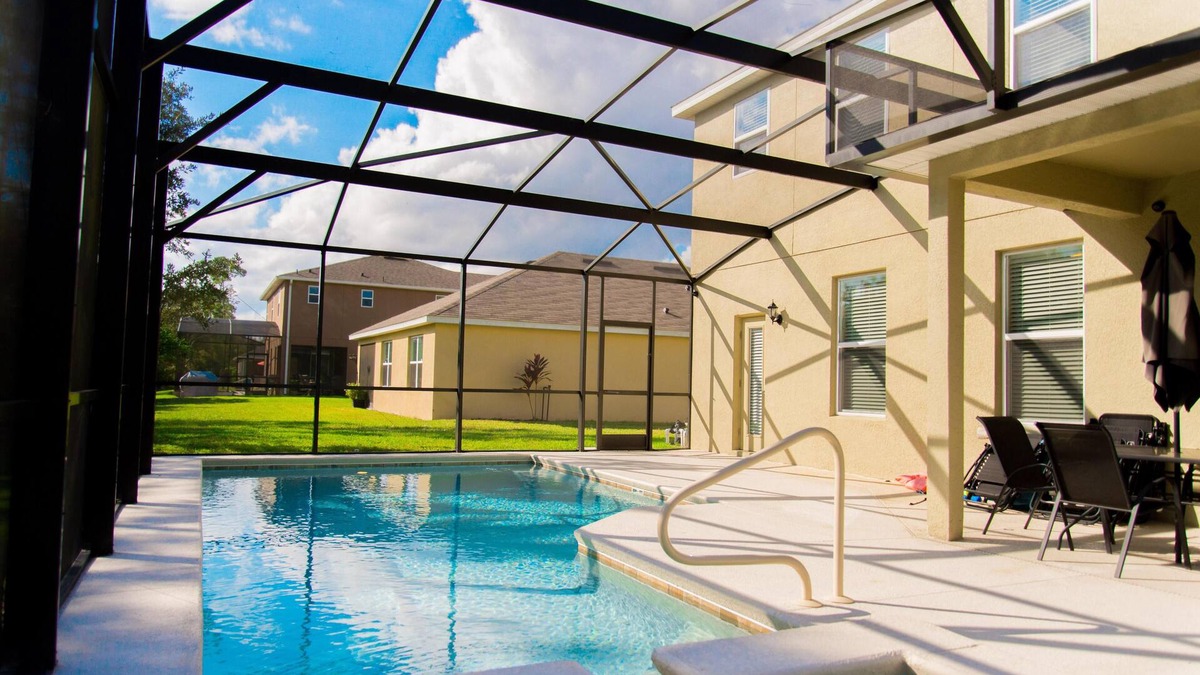 Trafalgar Village House | Trafalgar Retreat by Orlando Short Term