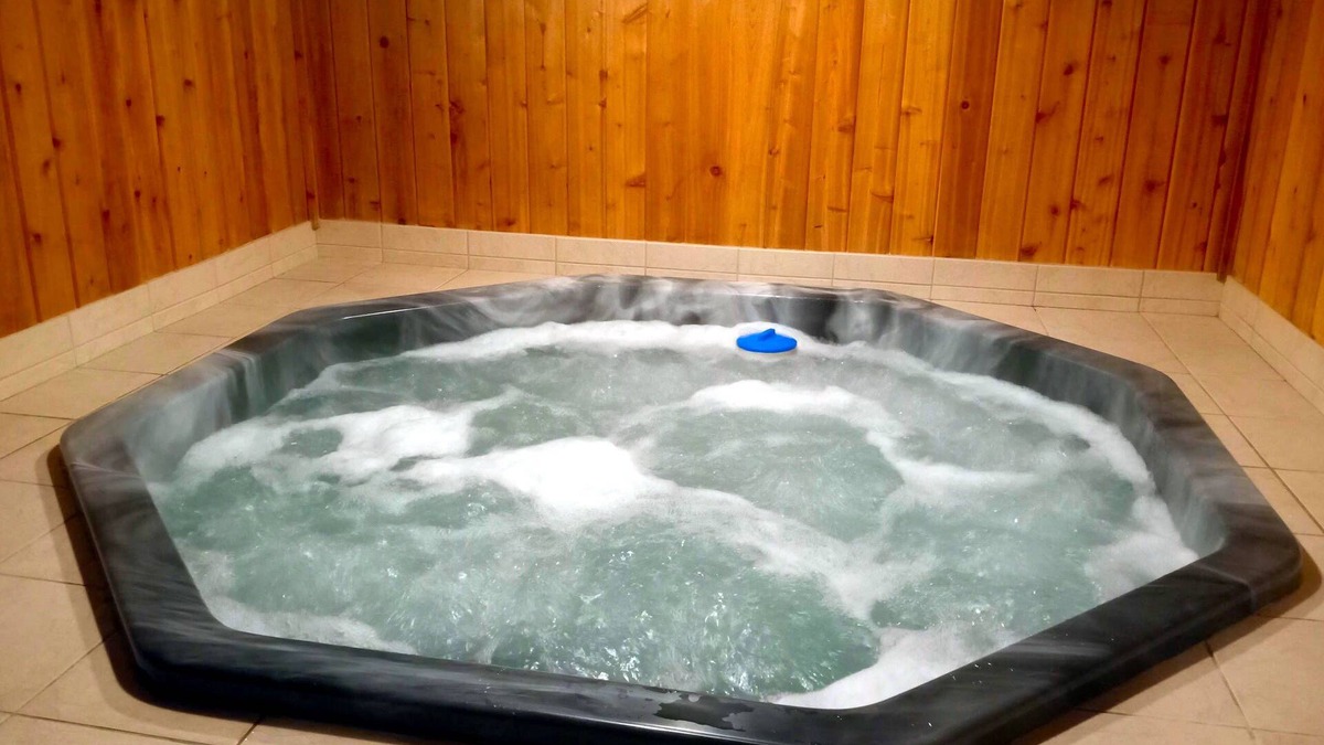 Bessemer Condo | Trail View 2: Private Hot Tub, Theater, Central Air, Massage, Sauna, Mt. Views