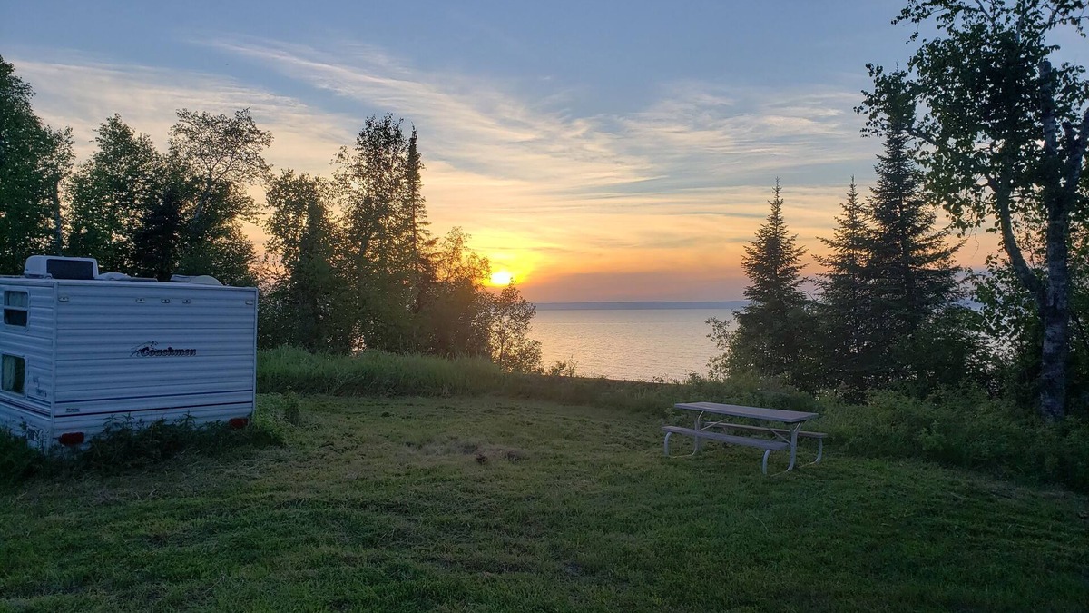 Wisconsin House | Trailer on the South Shore of Lake Superior