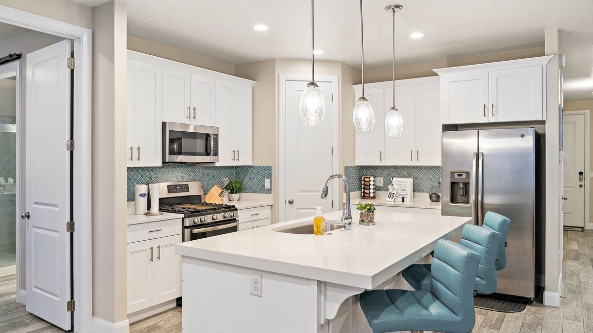 Washington House | Trailhead - Dog Friendly!