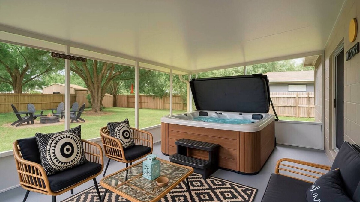 Sanford House | Trailhouse Retreat - Soak in the hot tub & ride bikes to the Sanford Riverwalk!