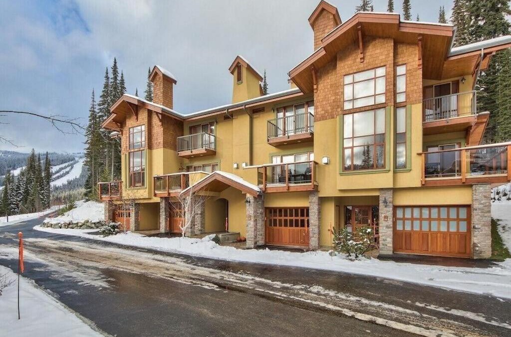 Sun Peaks Apartment | Trails Edge #56 By Bear Country