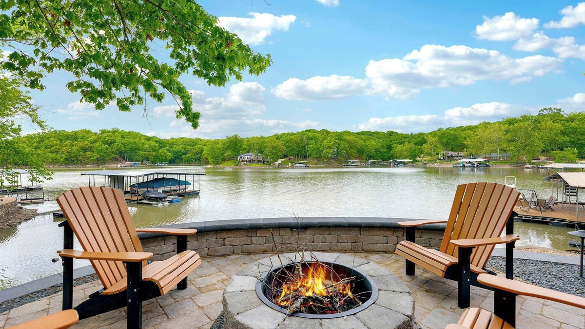 Sunrise Beach House | Trails End Hideaway – Waterfront