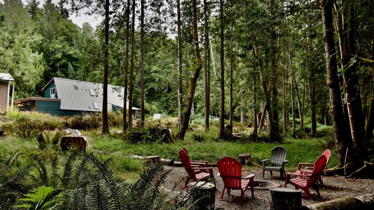 Port Angeles House | Trailside Fun: Game Room, Pond, Fire Pit + BBQ